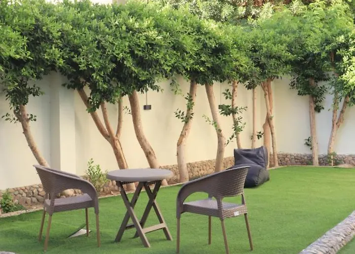 فندق مبيت وإفطار Zahra Club *